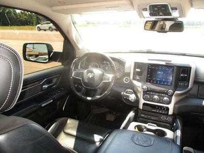 2019 RAM 1500 Laramie Crew Cab SWB 4WD