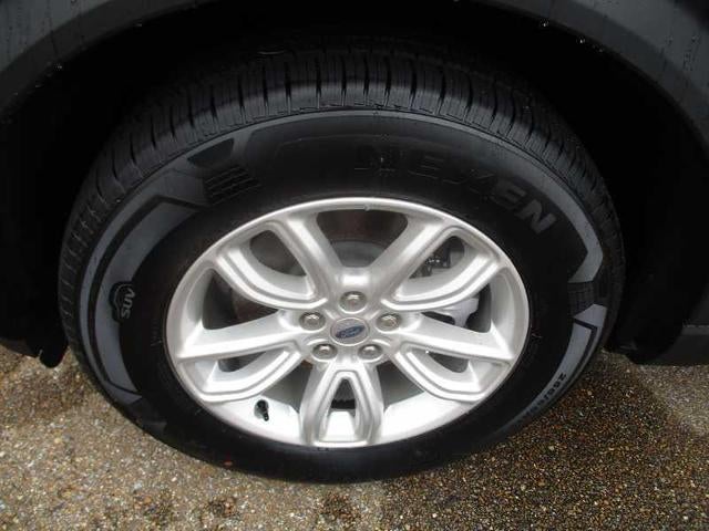 2021 Ford Explorer Base