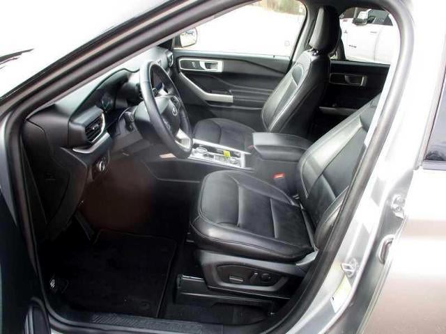2023 Ford Explorer XLT AWD