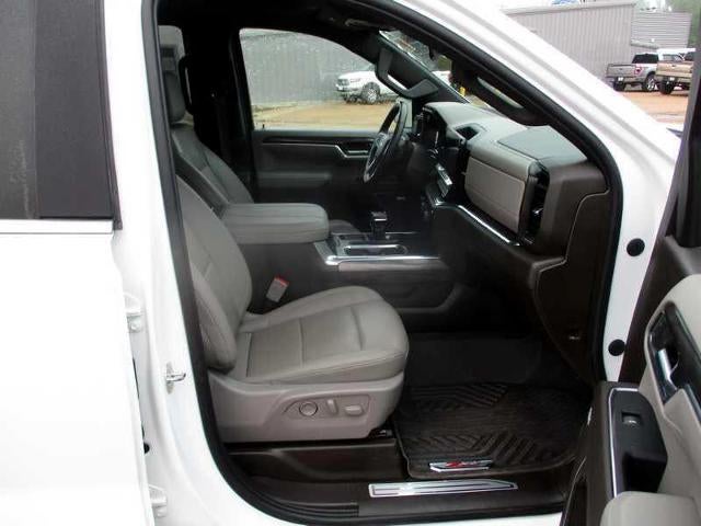 2023 Chevrolet Silverado 1500 LTZ Crew Cab 4WD