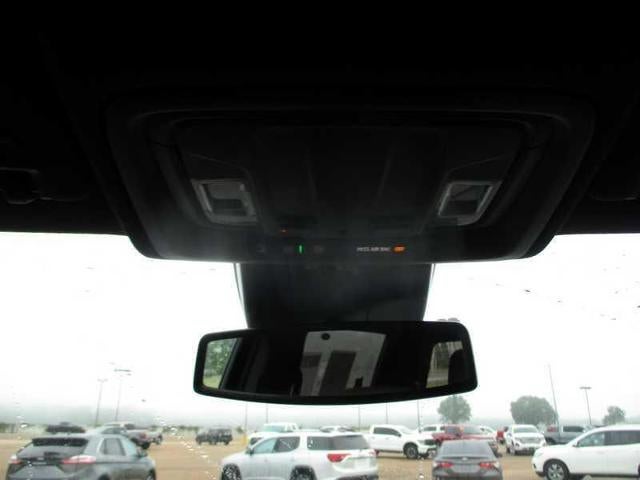 2023 Chevrolet Silverado 1500 LTZ Crew Cab 4WD