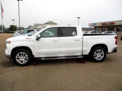 2023 Chevrolet Silverado 1500 LTZ Crew Cab 4WD