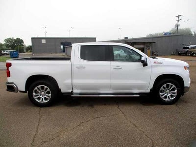 2023 Chevrolet Silverado 1500 LTZ Crew Cab 4WD
