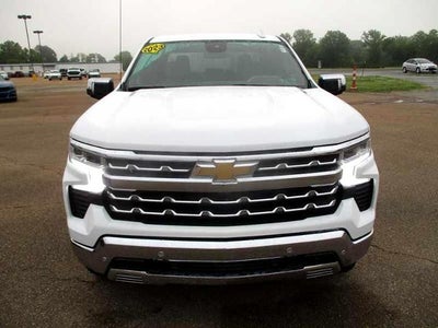 2023 Chevrolet Silverado 1500 LTZ Crew Cab 4WD