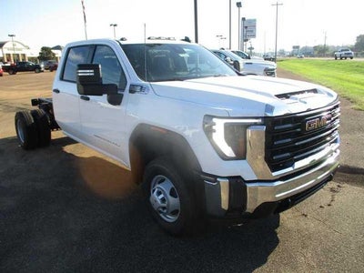 2026 GMC Sierra 3500 HD Chassis Cab Pro