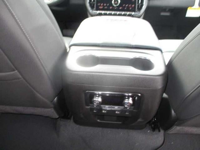 2026 GMC Yukon XL AT4 - Photo 30