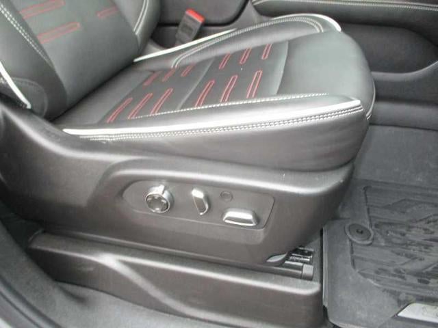 2025 GMC Yukon XL AT4 Ultimate 4WD