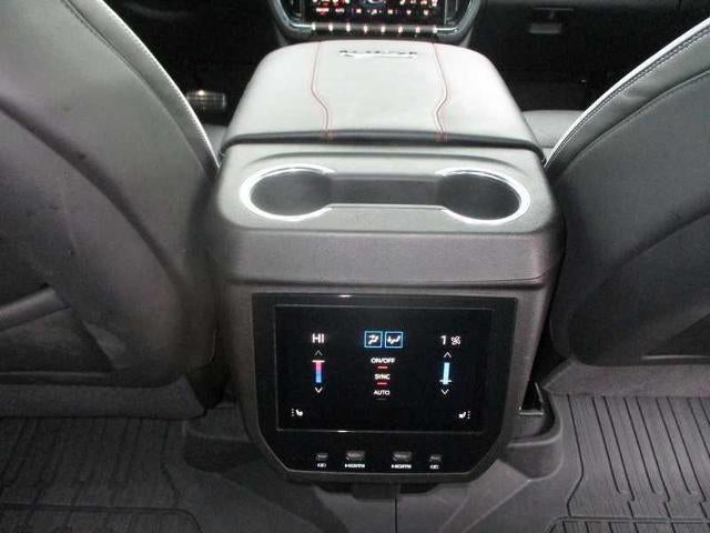 2025 GMC Yukon XL AT4 Ultimate 4WD