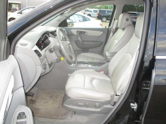 2017 Chevrolet Traverse 2LT FWD