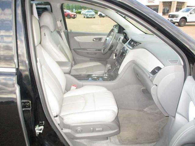 2017 Chevrolet Traverse 2LT FWD