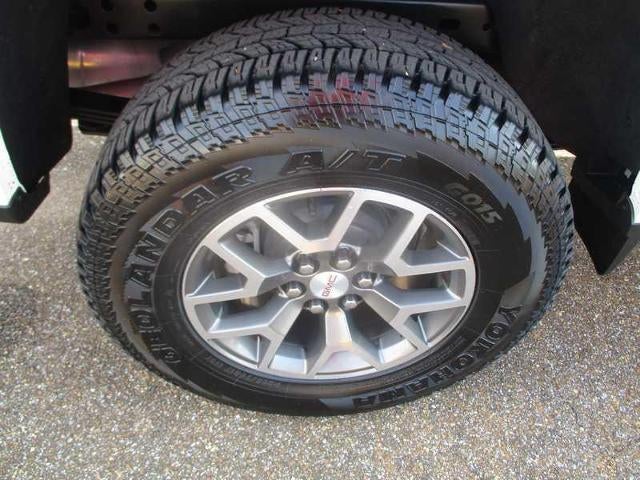 2022 GMC Canyon AT4 Crew Cab w/Cloth 4WD