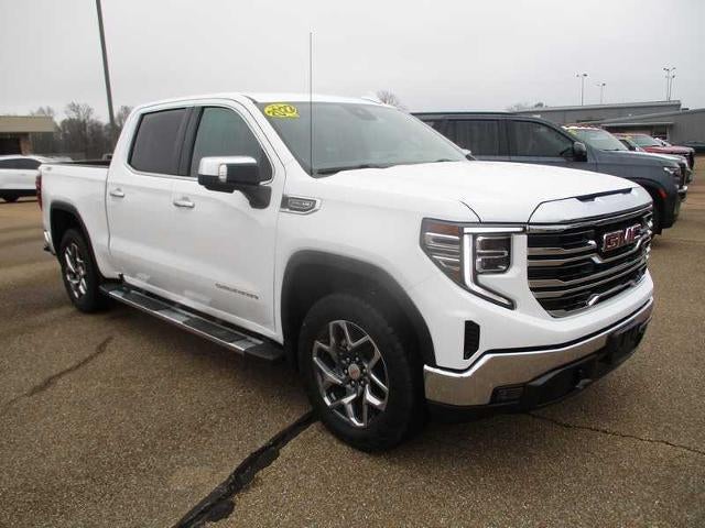 2022 GMC Sierra 1500 SLT Crew Cab 4WD