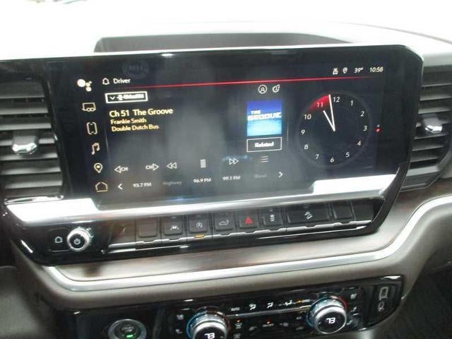 2022 GMC Sierra 1500 SLT Crew Cab 4WD