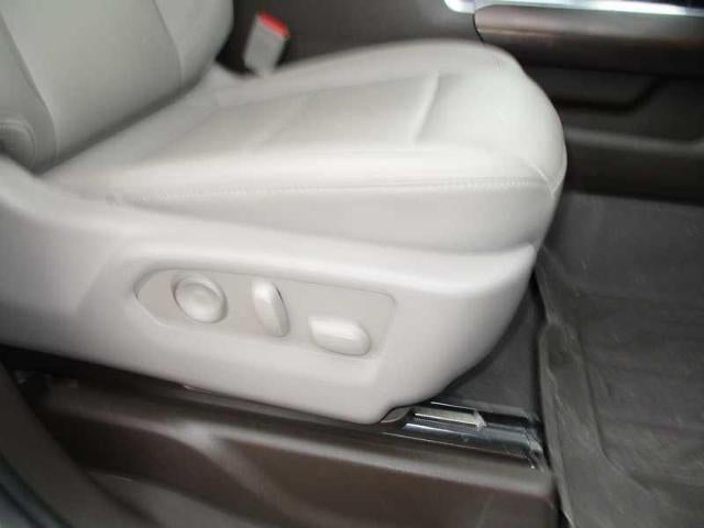 2022 GMC Sierra 1500 SLT Crew Cab 4WD