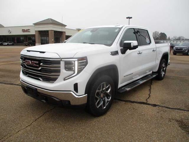 2022 GMC Sierra 1500 SLT Crew Cab 4WD