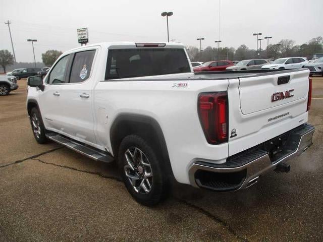 2022 GMC Sierra 1500 SLT Crew Cab 4WD