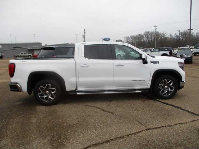 2022 GMC Sierra 1500 SLT Crew Cab 4WD