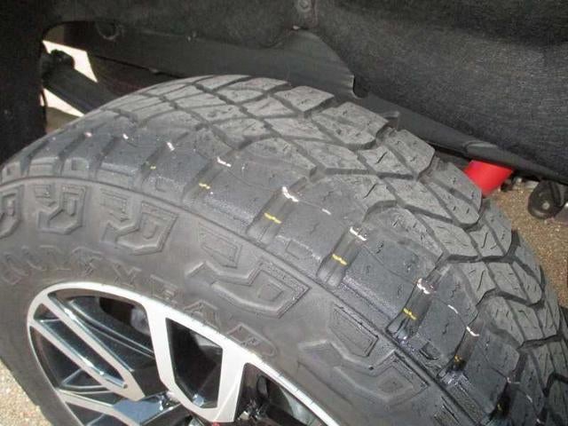 2024 GMC Sierra 1500 AT4 Crew Cab 4WD