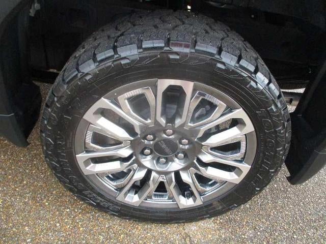 2025 GMC Sierra 1500 Denali Ultimate Crew Cab 4WD