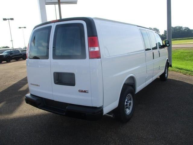 2026 GMC Savana Cargo Base