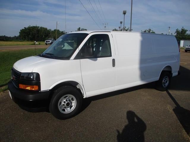 2026 GMC Savana Cargo Base