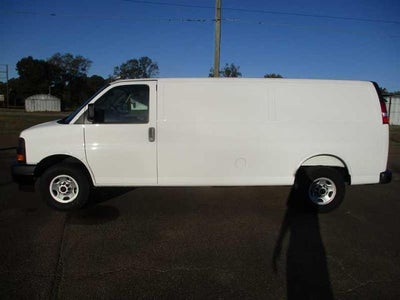 2025 GMC Savana Cargo 2500 Base