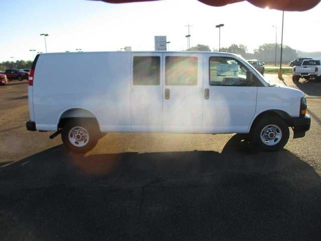 2025 GMC Savana Cargo 2500 Base
