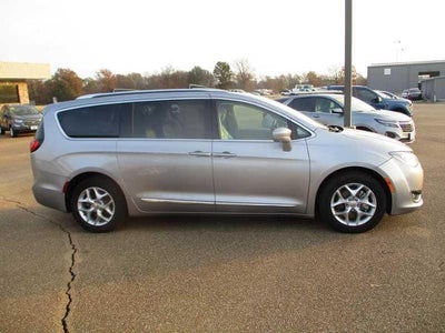 2019 Chrysler Pacifica Touring-L Plus