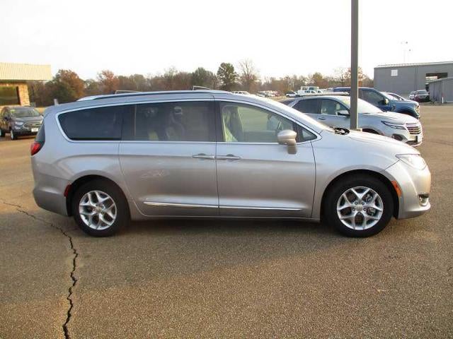 2019 Chrysler Pacifica Touring-L Plus