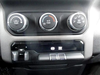 2020 RAM 2500 Big Horn 4x4 Crew Cab 6'4" Box