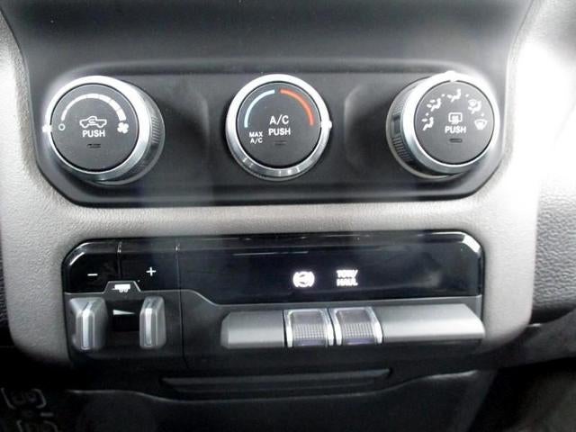 2020 RAM 2500 Big Horn 4x4 Crew Cab 6'4" Box