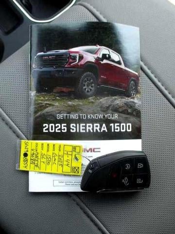 2025 GMC Sierra 1500 SLT Crew Cab 4WD