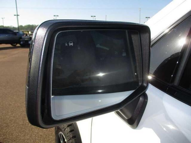 2025 GMC Sierra 1500 AT4 Crew Cab 4WD