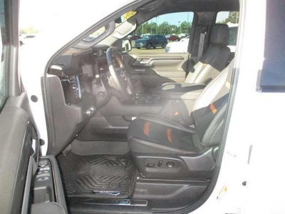 2025 GMC Sierra 1500 AT4 Crew Cab 4WD