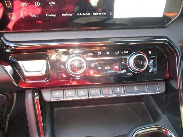 2025 GMC Sierra 1500 AT4 Crew Cab 4WD