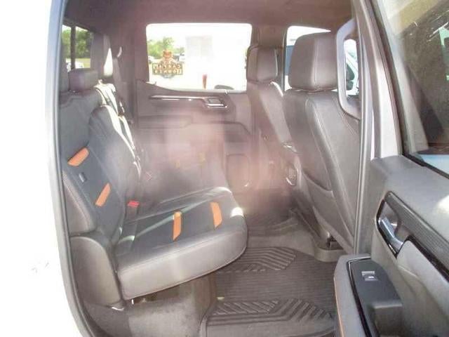 2025 GMC Sierra 1500 AT4 Crew Cab 4WD