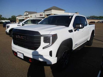 2025 GMC Sierra 1500 AT4 Crew Cab 4WD