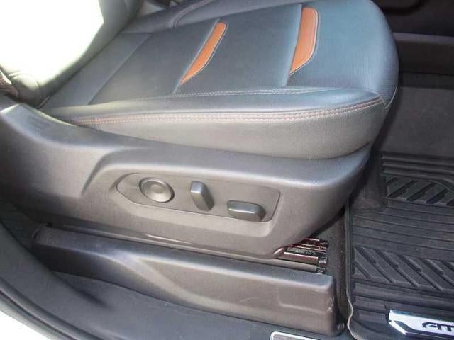 2025 GMC Sierra 1500 AT4 Crew Cab 4WD