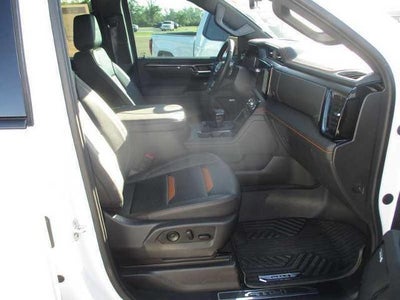 2025 GMC Sierra 1500 AT4 Crew Cab 4WD