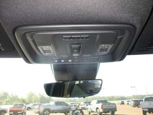 2025 GMC Sierra 1500 AT4 Crew Cab 4WD