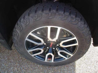 2025 GMC Sierra 1500 AT4 Crew Cab 4WD