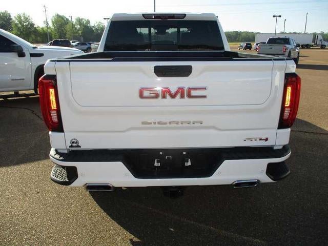 2025 GMC Sierra 1500 AT4 Crew Cab 4WD
