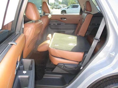 2024 Nissan Pathfinder Platinum