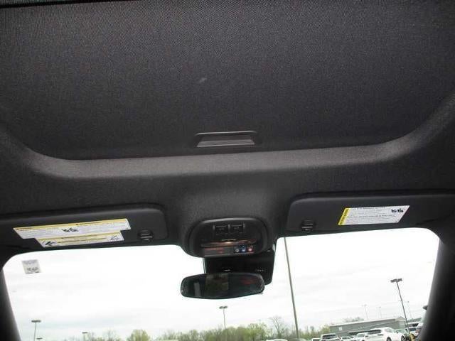 2025 Chevrolet Trax RS - Photo 22