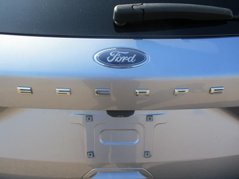 2022 Ford Escape Hybrid SE