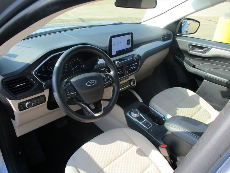 2022 Ford Escape Hybrid SE