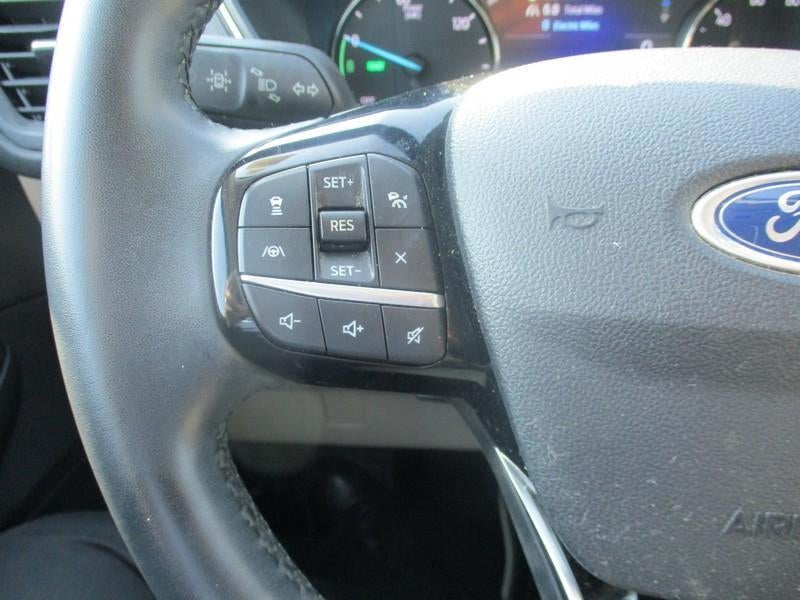 2022 Ford Escape Hybrid SE