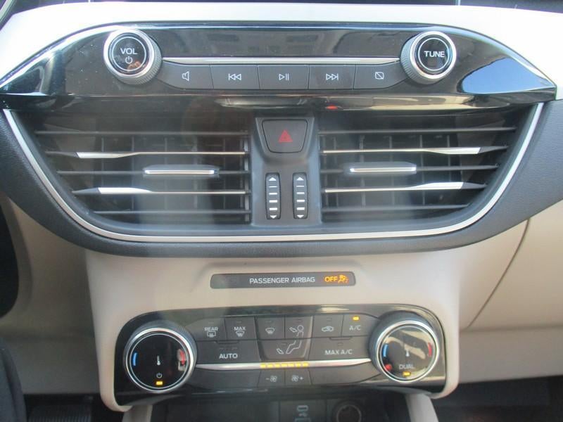 2022 Ford Escape Hybrid SE