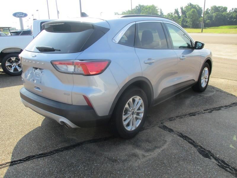 2022 Ford Escape Hybrid SE