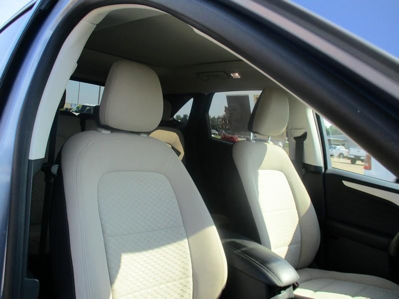 2022 Ford Escape Hybrid SE